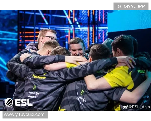 DOTA2战术解析：FPX战队如何构建高效的防反体系与应对策略